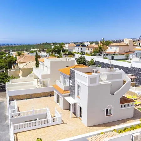 Villa Favorita By